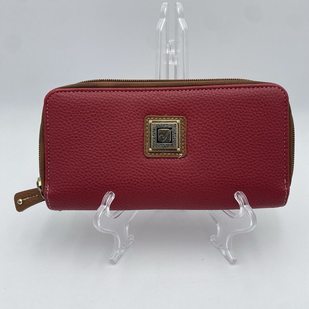 Stone Mountain Zip-Around Wallet Red Brown Zipper Logo Credit Card Folding